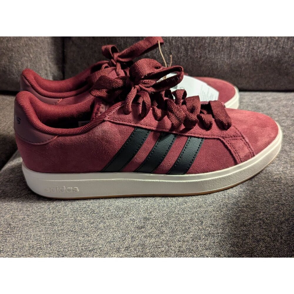 NWOB Adidas Men's Grand Court Base 00 Sneakers Size 8 US Burgundy